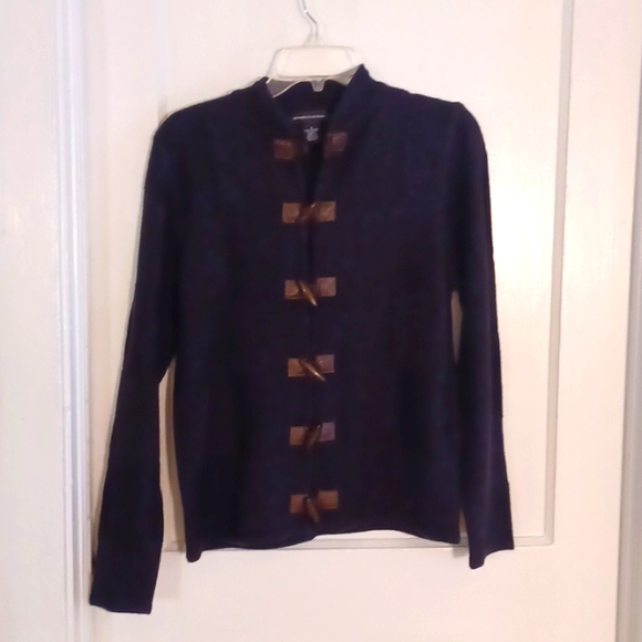 Good condition sweater black woman size small - Picture 1 of 4